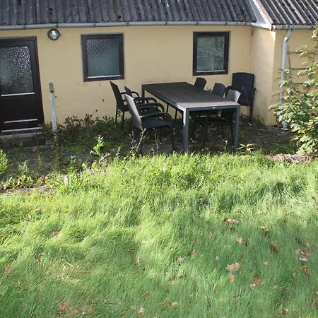 Charming Summer Offers Idyllic Oasis Ferienhaus